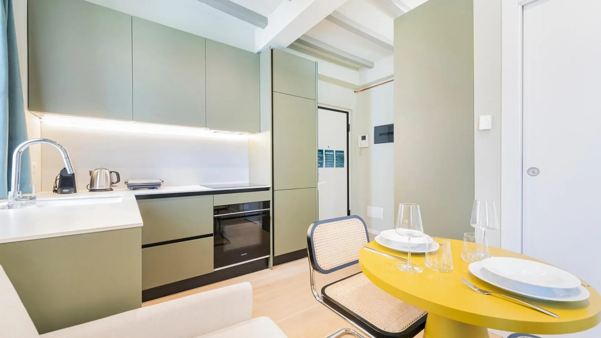 Easylife - Elite Apartments In Porta Venezia Milaan Italië