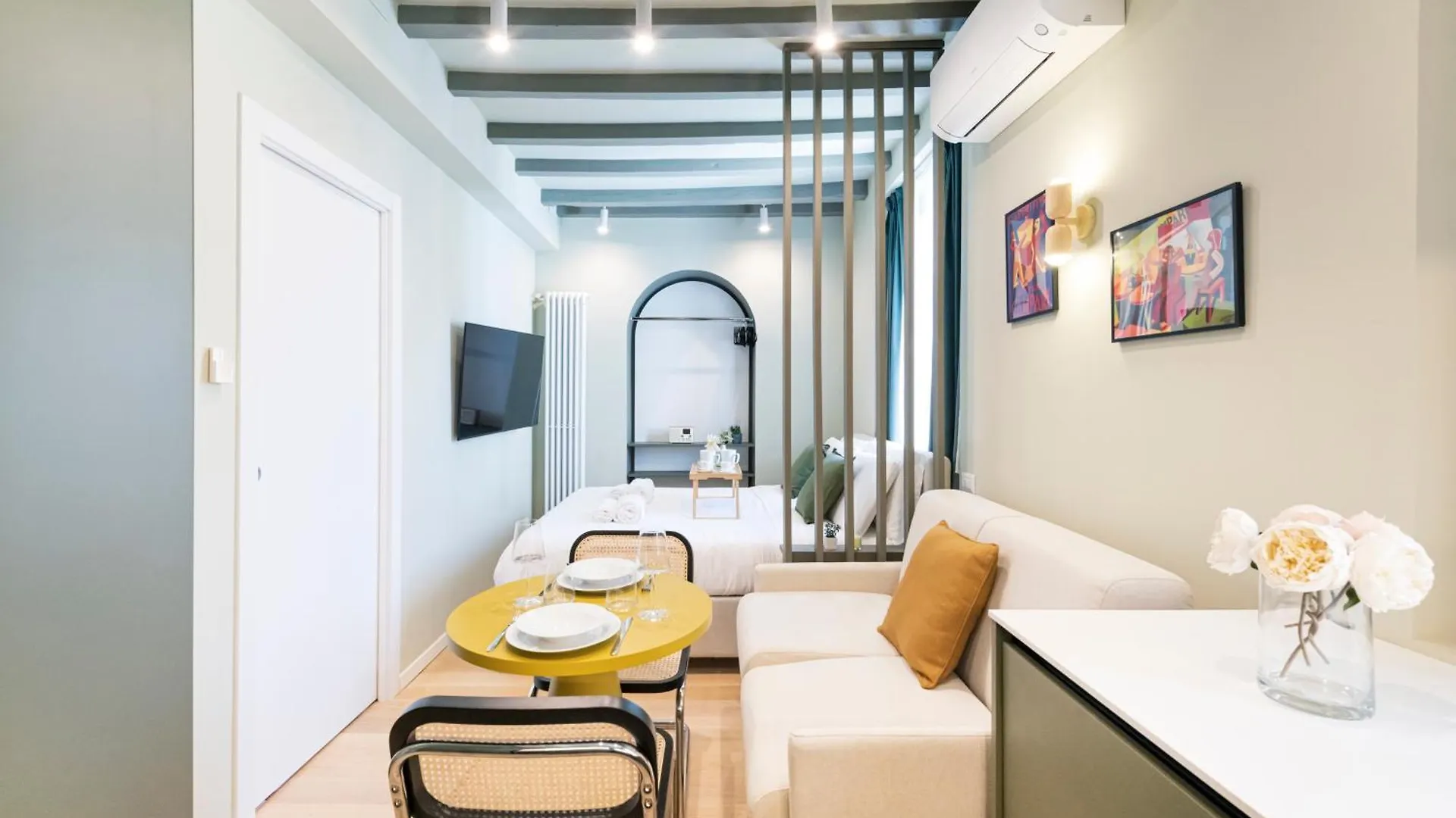 Easylife - Elite Apartments In Porta Venezia Milaan Italië