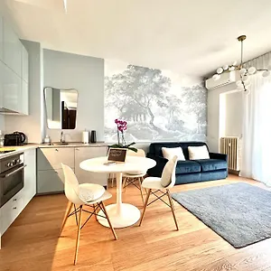 Casa Angelo Design Flat - Central Milan, Porta Venezia, 3 Metro Stops Duomo Milano