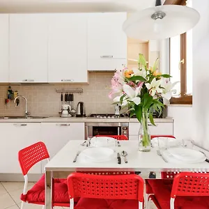 Apartament Corsica Huge Terrace Flats, Mediolan